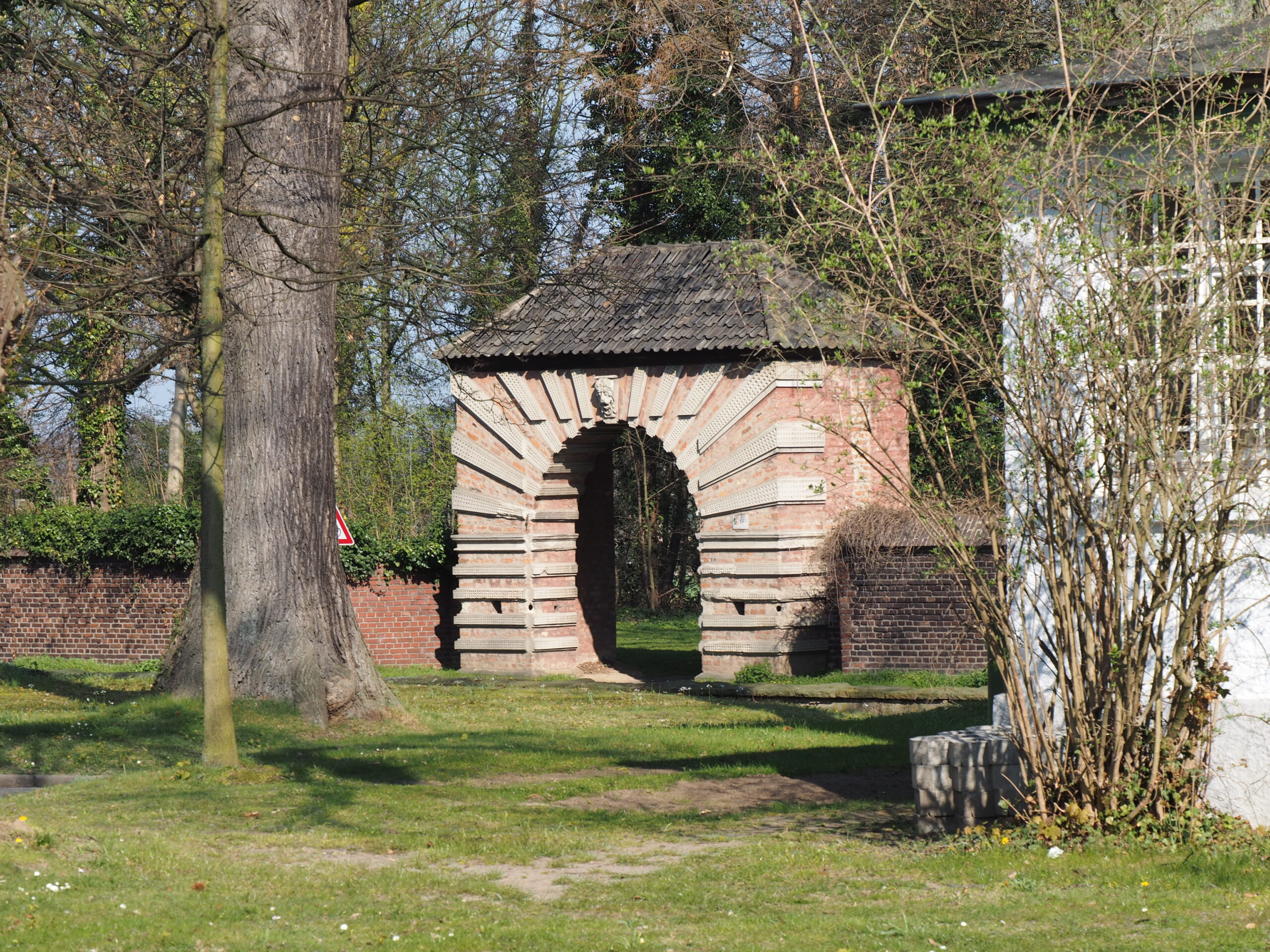 Torbogen Haus Bögge